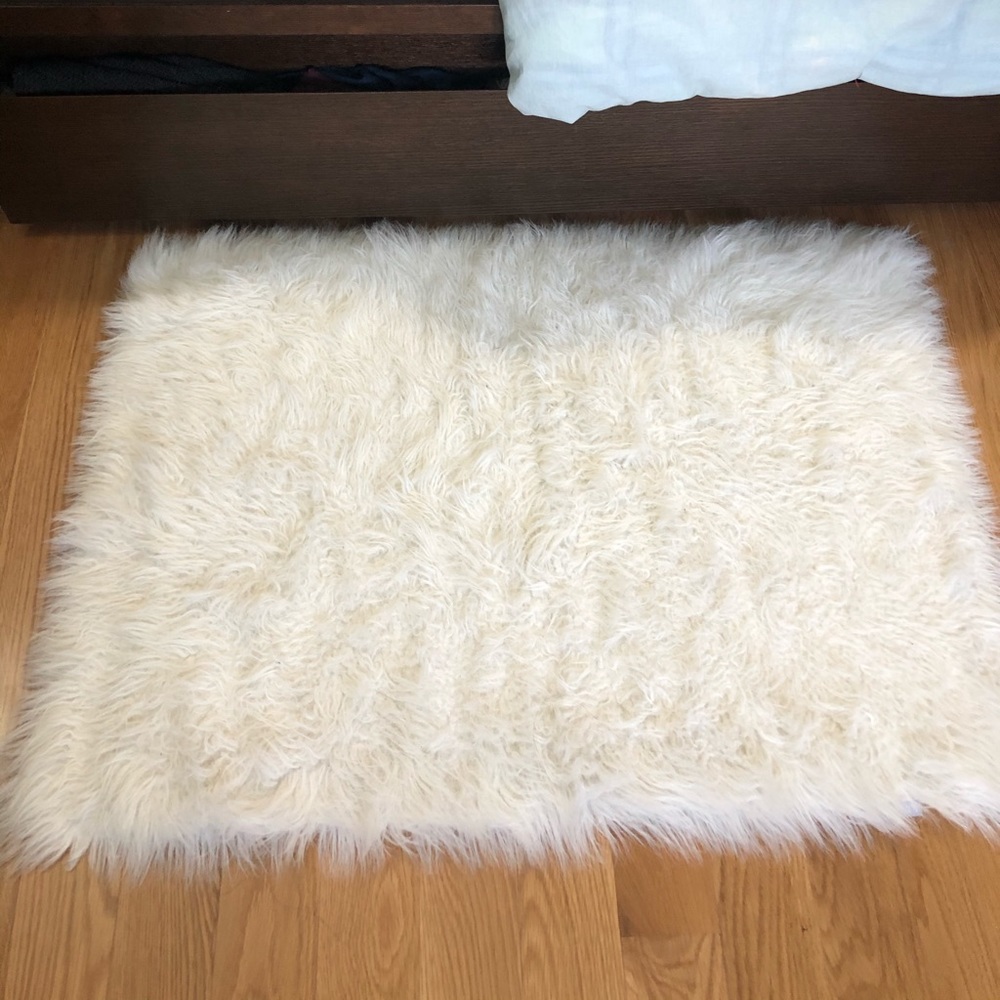 LUXE Faux fur Hudson rectangular rug
